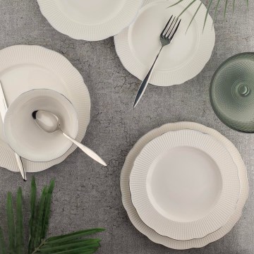 26-delige serviesset van porselein, wit/zilver/ivoor