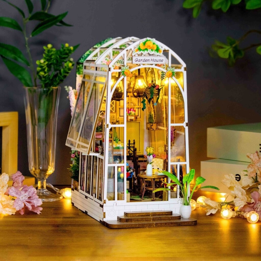 2Kids Toys - Miniature de maison Cabane de jardin 2xAAA