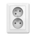 ABB 5513T-C02157 500 - Dubbele wandcontactdoos voor huishoudelijk gebruik met afdekraam ZONI 250V wit