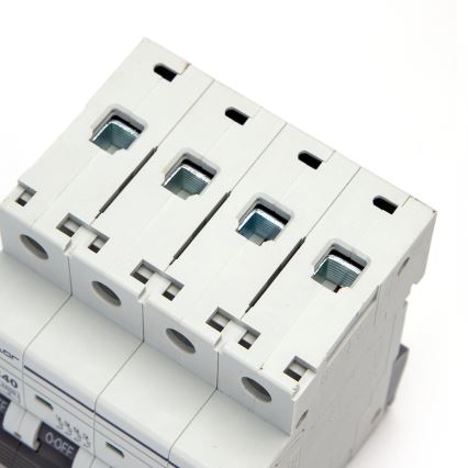 Aigostar - 4-polige installatieautomaat 4P-25A-C 400V