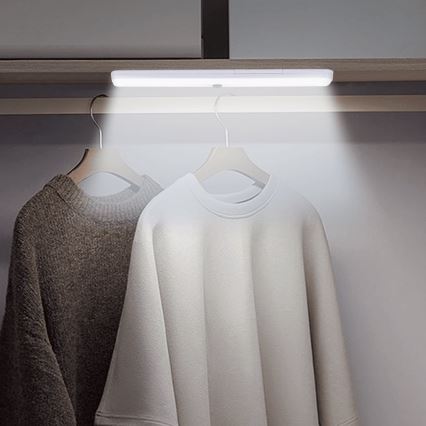Aigostar - Éclairage d'armoire LED dimmable LED/1,5W/3xAA 6500K blanc