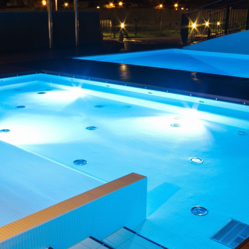 Ampoule de piscine LED/18W/12V IP68 6500K