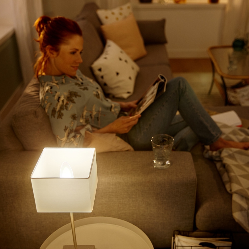 Ampoule LED à intensité modulable Philips HUE WHITE E14/5,5W/230V