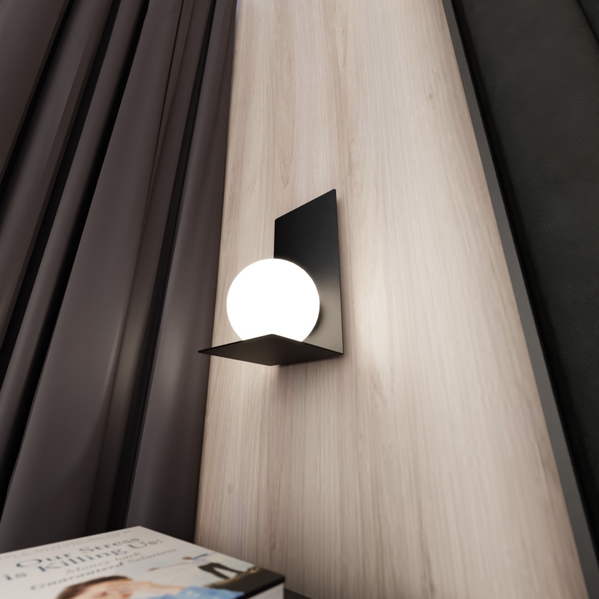 Applique murale FORM 1xE14/10W/230V noir