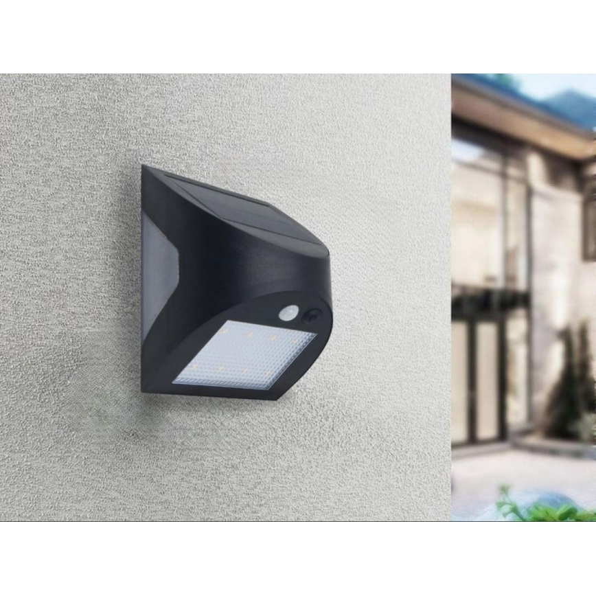 Applique murale solaire LED avec capteur — LED 3 W / 3,7 V / 3000/4000 K / 1200 mAh / IP54, noire