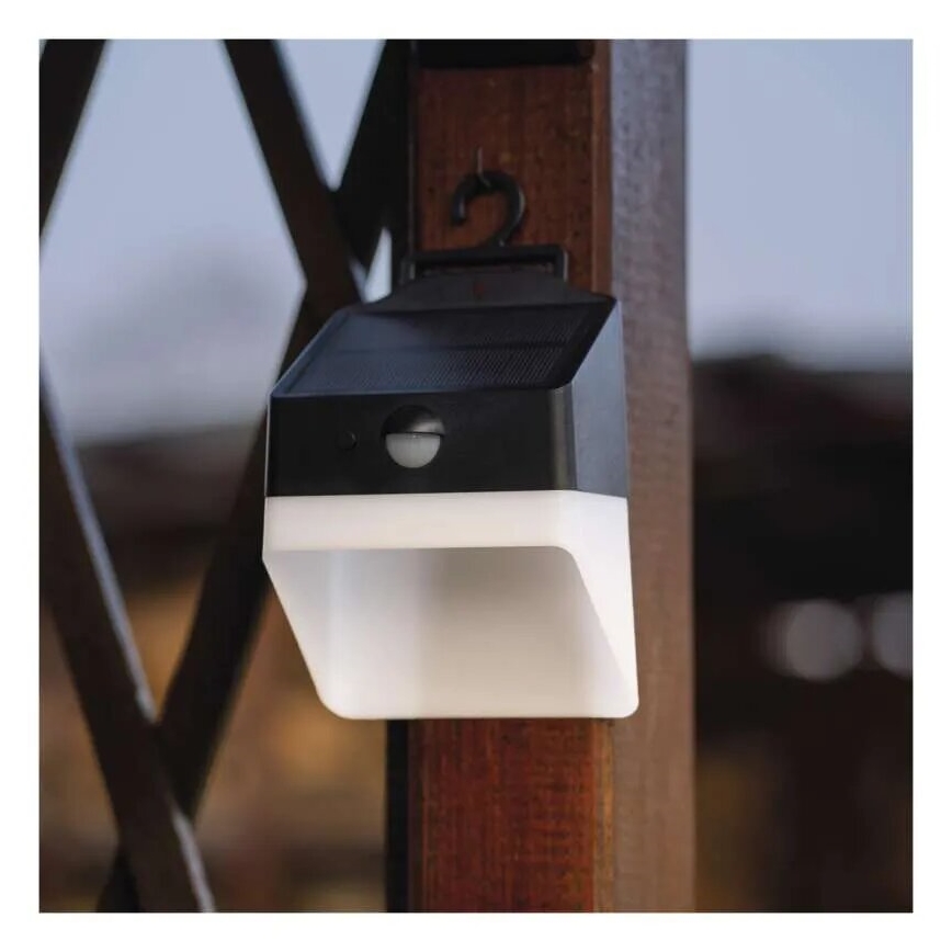 Applique murale solaire avec détecteur LUMI LED/3,7W IP65 noir