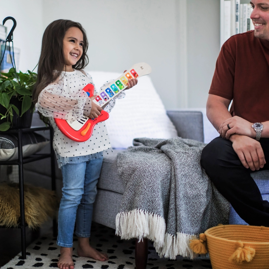 Baby Einstein - Houten muziekspeeltje MAGIC TOUCH gitaar, 3x AA-batterijen