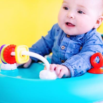 Bright Starts - Trotteur pour bébé GIGGLING SAFARI