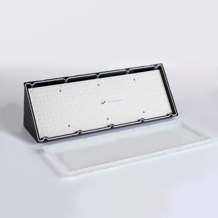 Brilagi - Applique murale LED d'extérieur avec détecteur TRIANGLE LED/42W/230V 45 cm noire IP65
