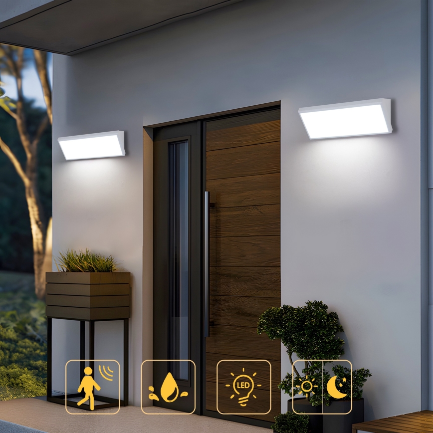 Brilagi - Applique murale d'extérieur LED avec détecteur TRIANGLE LED/42W/230V 45 cm blanche IP65