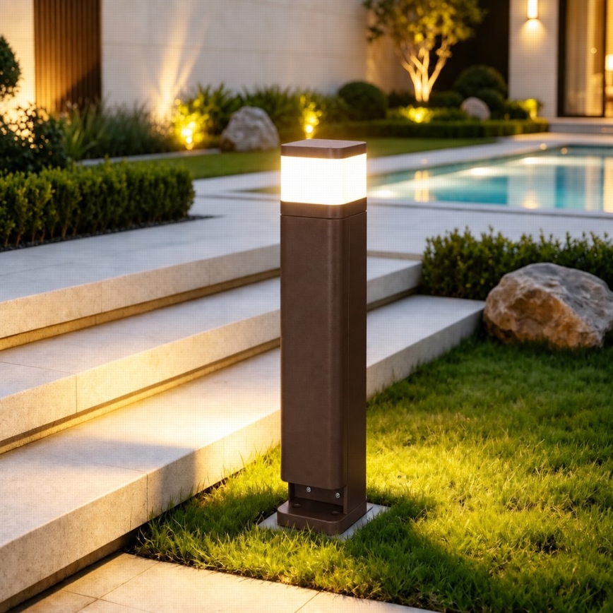 BRILAGI - Buitenlamp met 2 SCHUKO-stopcontacten PILLAR 1xG9/11W/230V IP44 bruin