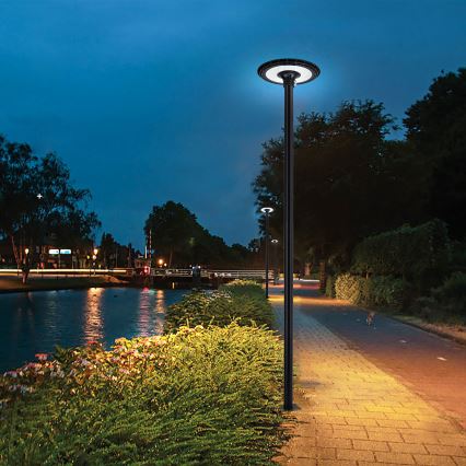 Brilagi - Lampe de rue LED extérieure URBANSPARK LED/120W/230V noire IP65