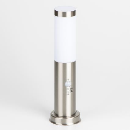 Brilagi - Lampe d'extérieur avec détecteur NOVA 1xE27/15W/230V 40 cm IP44 chrome mat