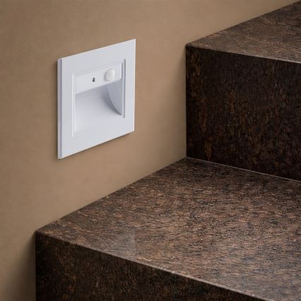Brilagi - Luminaire LED pour escalier avec capteur STEP LIGHT LED/1,5W/230V IP44 blanc
