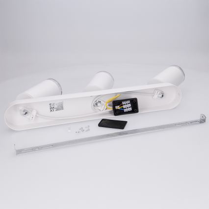 Brilagi - Spot salle de bain SELE 3xGU10/30W/230V IP44 blanc