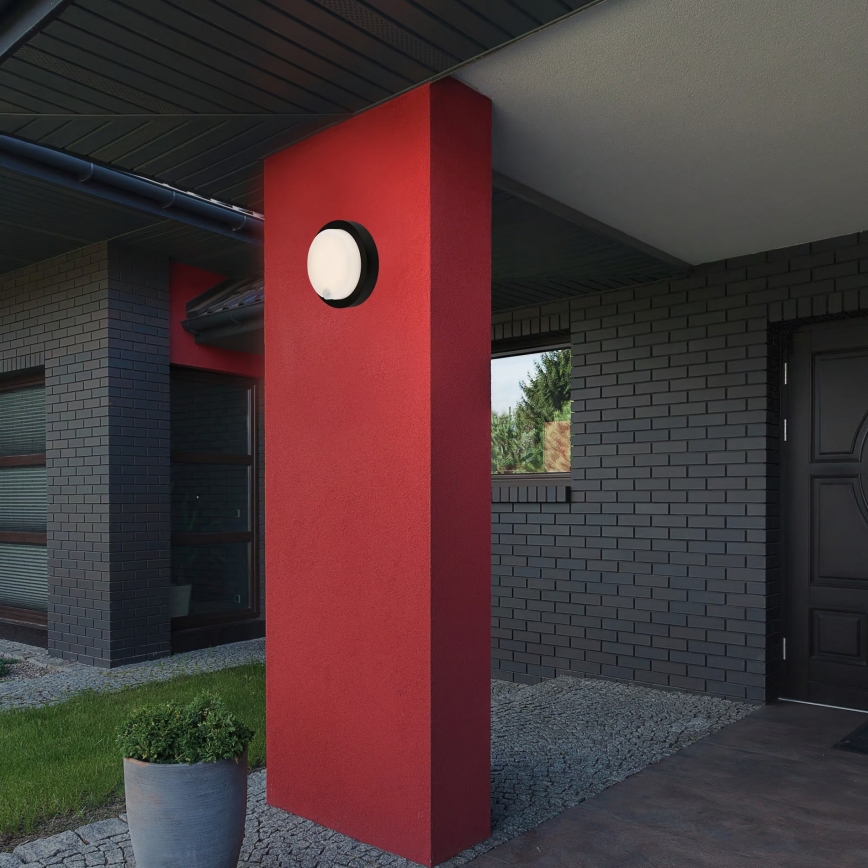 Brilo - Oplaadbare LED-buitenwandlamp met sensor LED/4W/5V 4400 mAh IP44 zwart