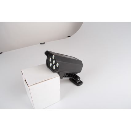 Caméra factice de surveillance LED avec capteur et panneau solaire LED/5W/5,5V 800 mAh IP65 + télécommande