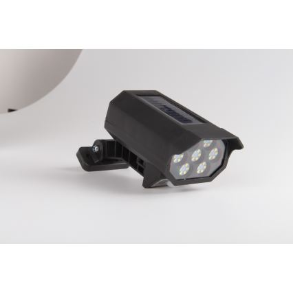 Caméra factice de surveillance LED avec capteur et panneau solaire LED/5W/5,5V 800 mAh IP65 + télécommande