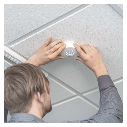 Détecteur de fumée alimenté par 1 pile 9 V