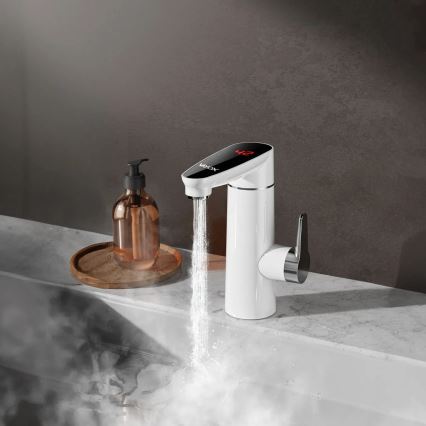 Doorstroomwaterverwarmer met LED scherm 3000W/230V IPX4 wit