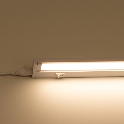 Éclairage LED sous-meuble LED/7,5W/230V 55,6 cm blanc