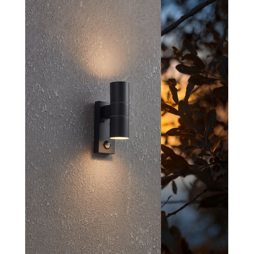 Eglo 79545- Applique murale LED extérieure avec détecteur ARAPONGAS 2xGU10/2,8W/230V IP44 noir