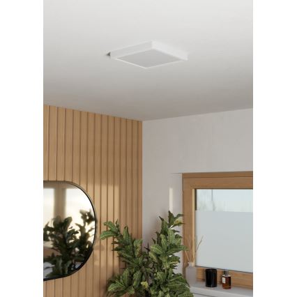 Eglo - Plafonnier LED pour salle de bains LED/10,5W/230V 2700/4000/6500K 22x22 cm IP44 blanc