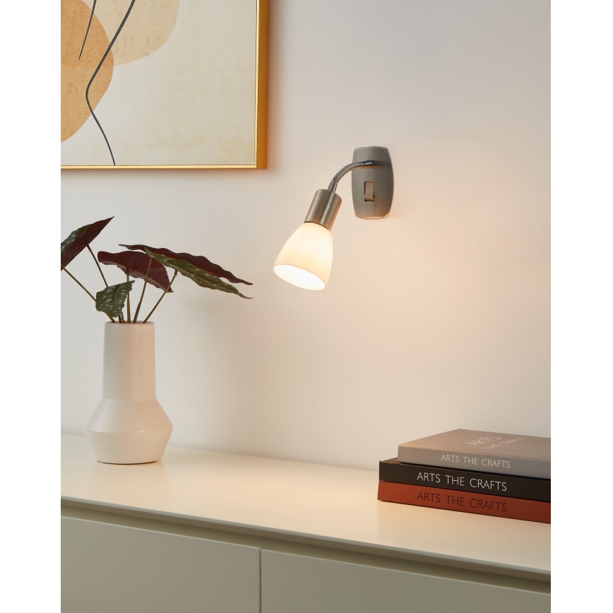 Eglo - Plug-in-wandlamp 1xE14/5W/230V, mat chroom