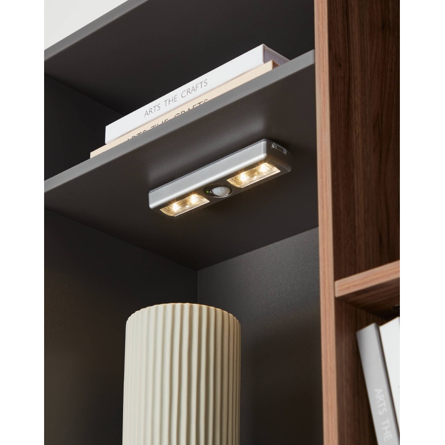 Eglo - LED Oriëntatielamp met sensor 4xLED/3xAAA