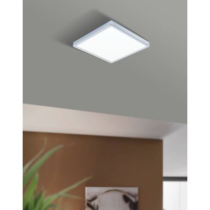 Eglo - Plafonnier LED pour salle de bains LED/20W/230V IP44 28,5x28,5 cm