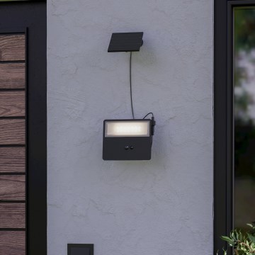 Eglo - Applique murale solaire LED avec détecteur de mouvement, 8,7 W / 3,7 V 3600 mAh, IP44, noir