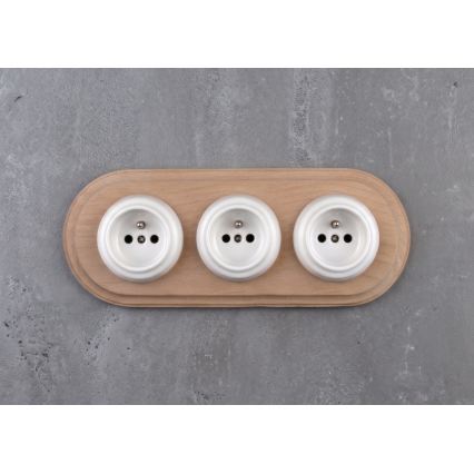 Elhard - Prise murale triple en céramique au style rétro avec cadre 230V blanc/bois clair