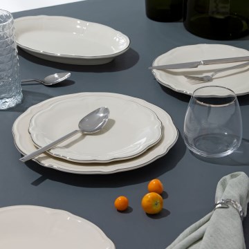 Ensemble de vaisselle 18 pièces, porcelaine crème/argent