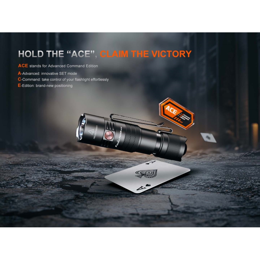Fenix PD26RACE - Dimbare oplaadbare LED-zaklamp, LED/USB, 1600 mAh, IP68, 1300 lm, 556 h, zwart