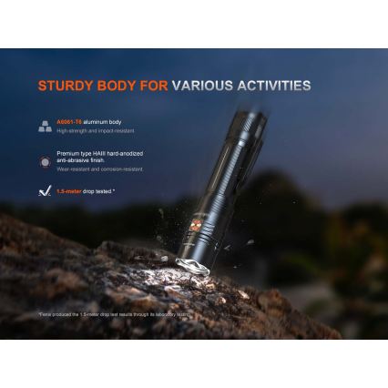 Fenix PD36RACE - Lampe torche rechargeable LED à intensité variable LED/USB 5000 mAh IP68 3000 lm 63,45 h noire
