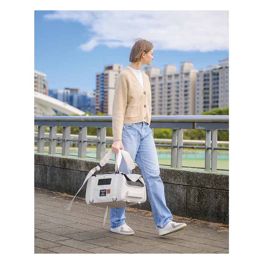 Fikago - Sac de voyage pour chiens et chats TRUFFLE Creamy Cloud