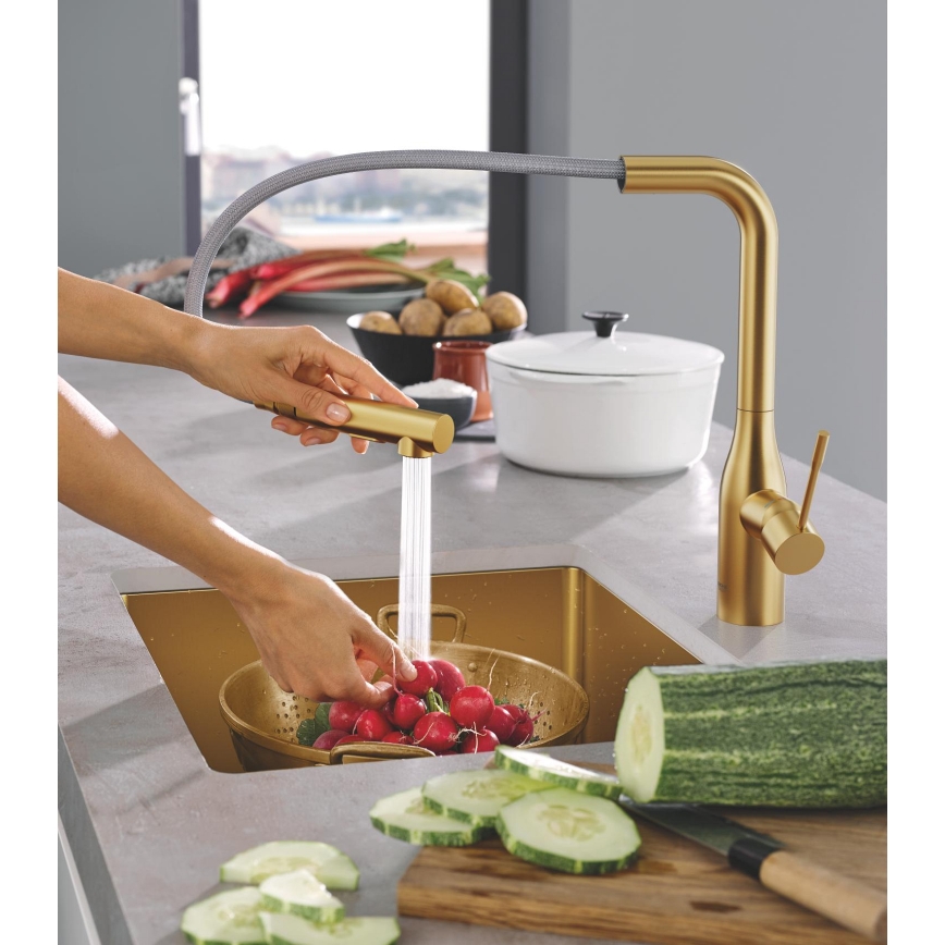 GROHE 30270GN0 - Keukenkraan ESSENCE, goudkleurig