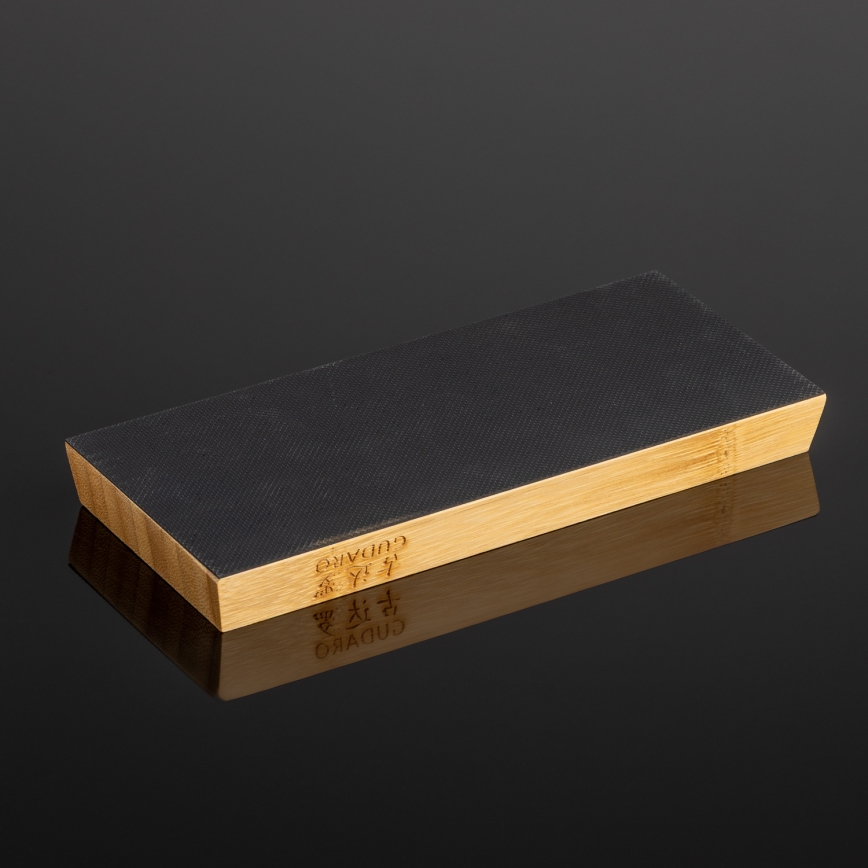 Gudaro - Pierre d'affûtage SHINRAI 3000/8000 avec socle en bois