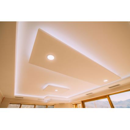 Hangende LED Badkamer plafond verlichting VEGA LED/18W/230V 3800K diameter 22,5 cm IP44 sneeuw wit