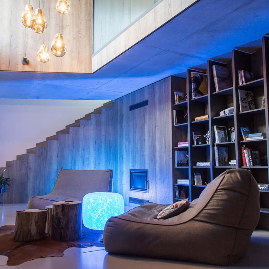 Tabouret gonflable LED à intensité modulable avec télécommande LED/5V/60cm IP44