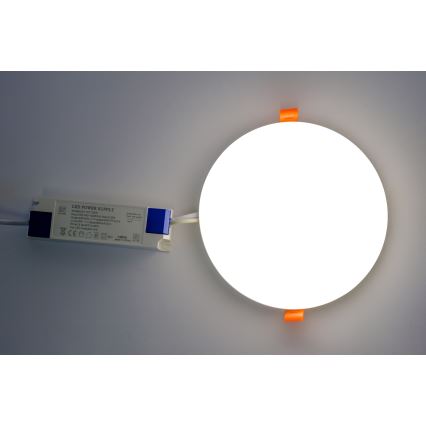 Spot encastrable de salle de bain LED/24W/230V IP44 rond