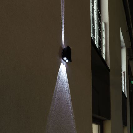 LED Solar wandlamp met een sensor LED/2W/5V IP54