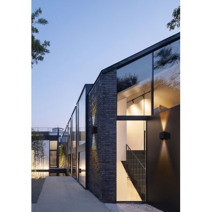 Applique murale solaire avec détecteur LED/2W/5V IP54 1300 mAh