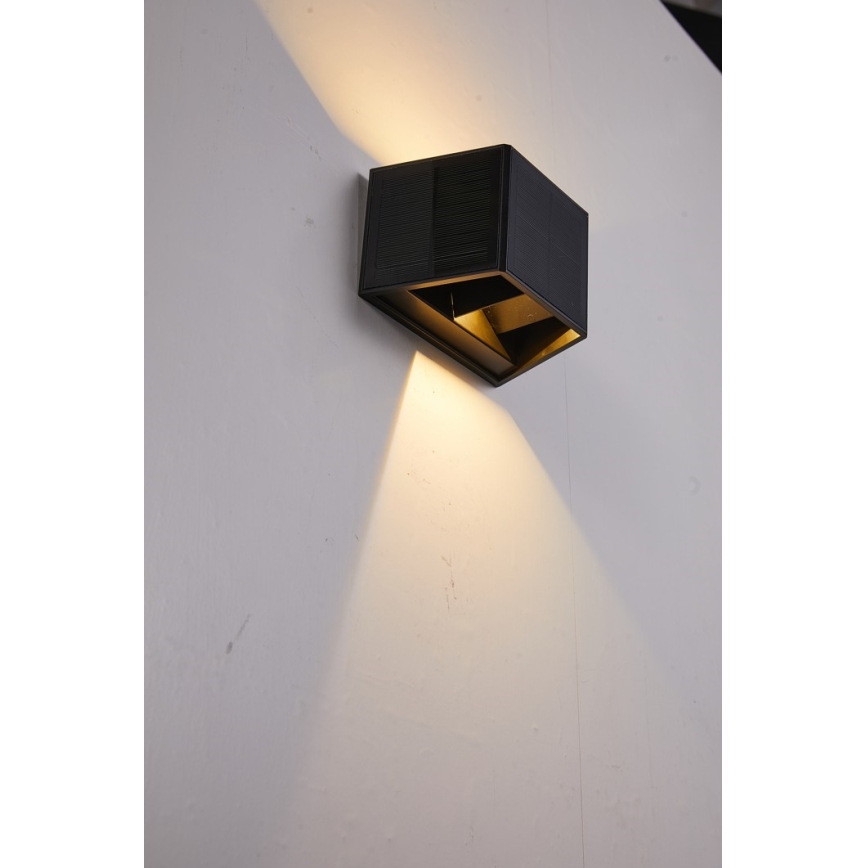 LED Solar wandlamp met sensor LED/2W/5V IP54 1300 mAh