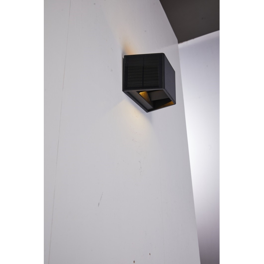 LED Solar wandlamp met sensor LED/2W/5V IP54 1300 mAh