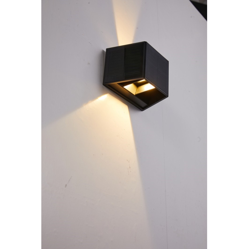 LED Solar wandlamp met sensor LED/2W/5V IP54 1300 mAh