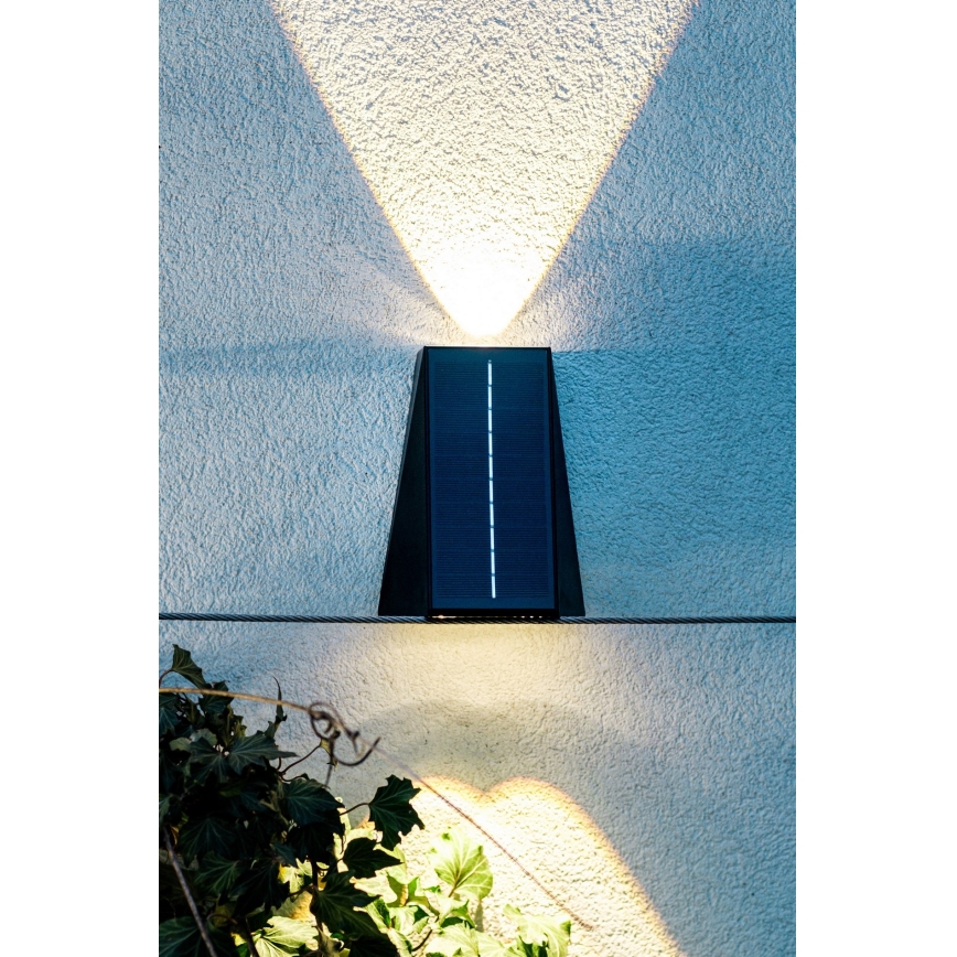 LED Solar wandlamp met sensor LED/2W/5V IP54 1300 mAh
