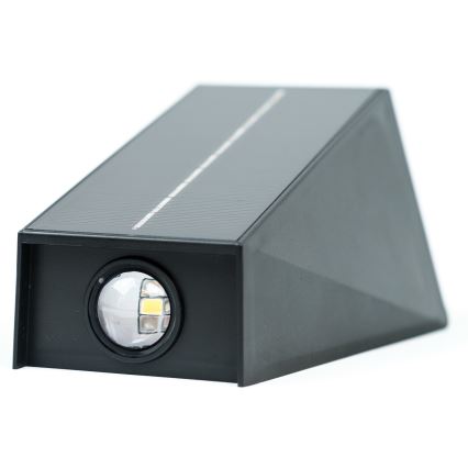 LED Solar wandlamp met sensor LED/2W/5V IP54 1300 mAh