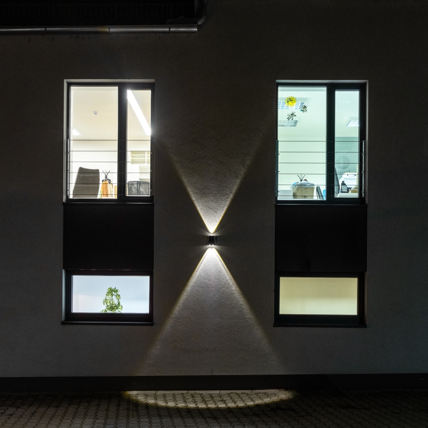 LED Solar wandlamp met sensor LED/2W/5V IP54 1300 mAh
