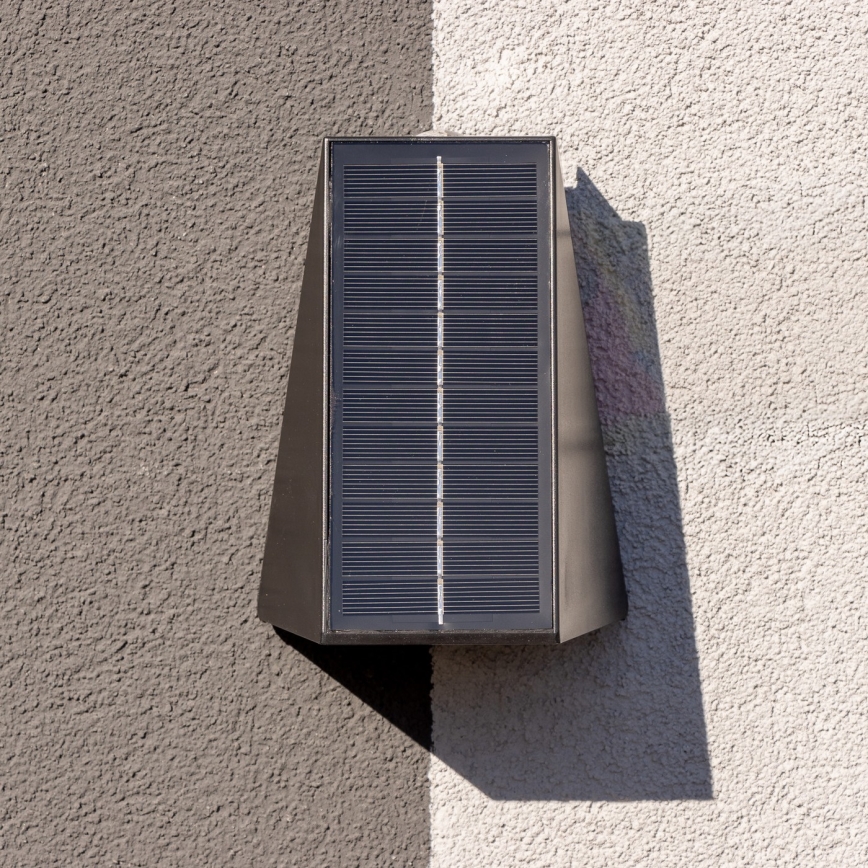 LED Solar wandlamp met sensor LED/2W/5V IP54 1300 mAh